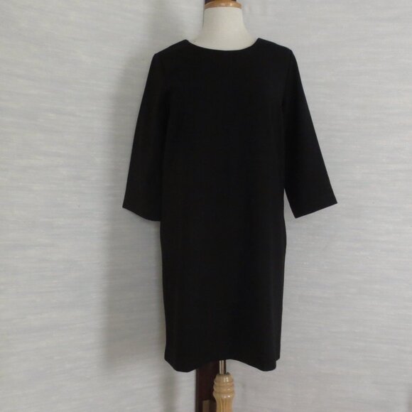 Gap Black Classic Minimalist Shift LBD Dress with Three Quarter Sleeves Zip Back - Picture 5 of 5